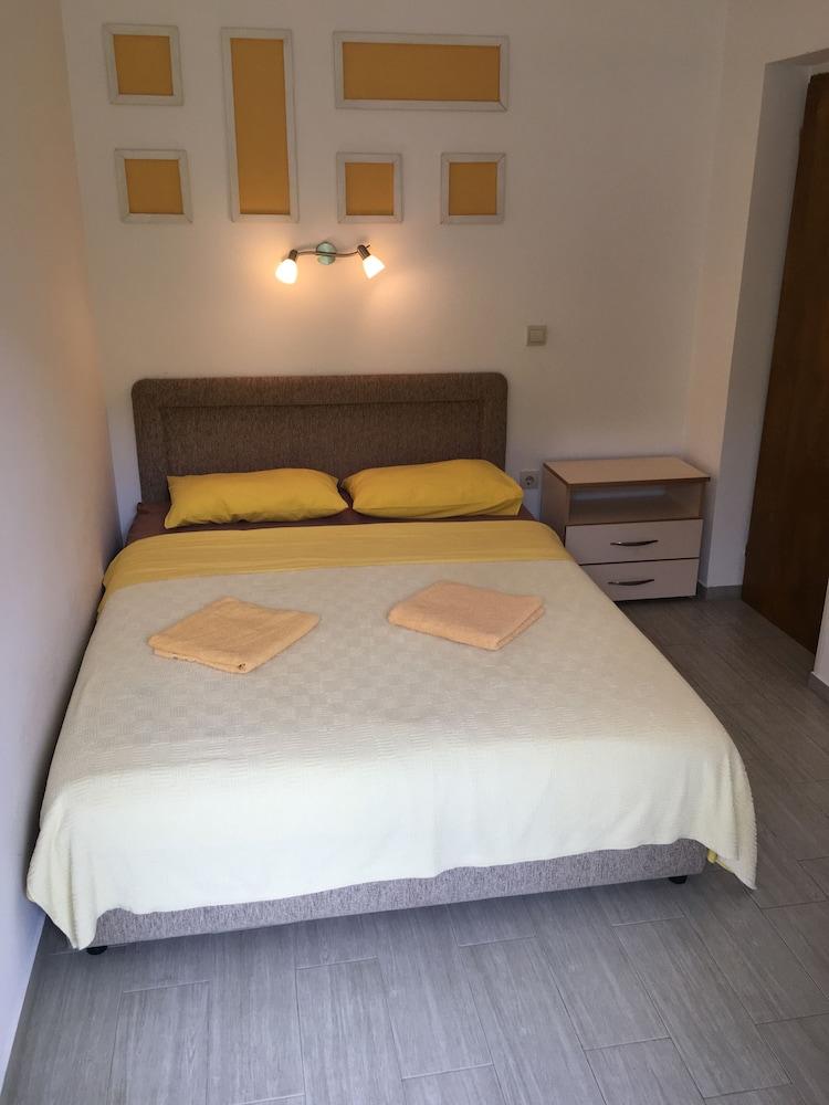 Apartments Vojvoda Котор Екстер'єр фото